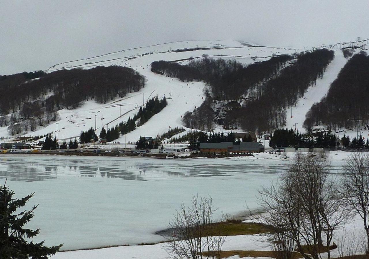 Super-Besse Residence Le Lac Bleu Serviere Chez Lorenzo Et Severine Eksteriør billede